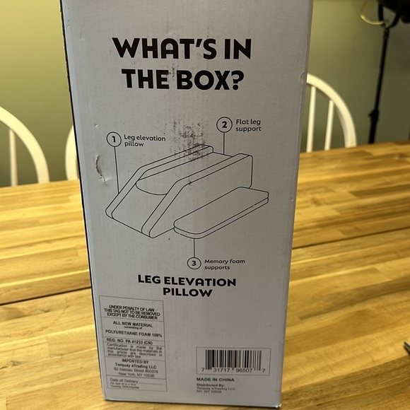 PURE COMFORT ⭐️  leg elevation pillow - Picture 7 of 8